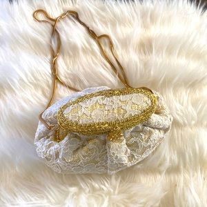 Vintage Magid gold and cream purse✨